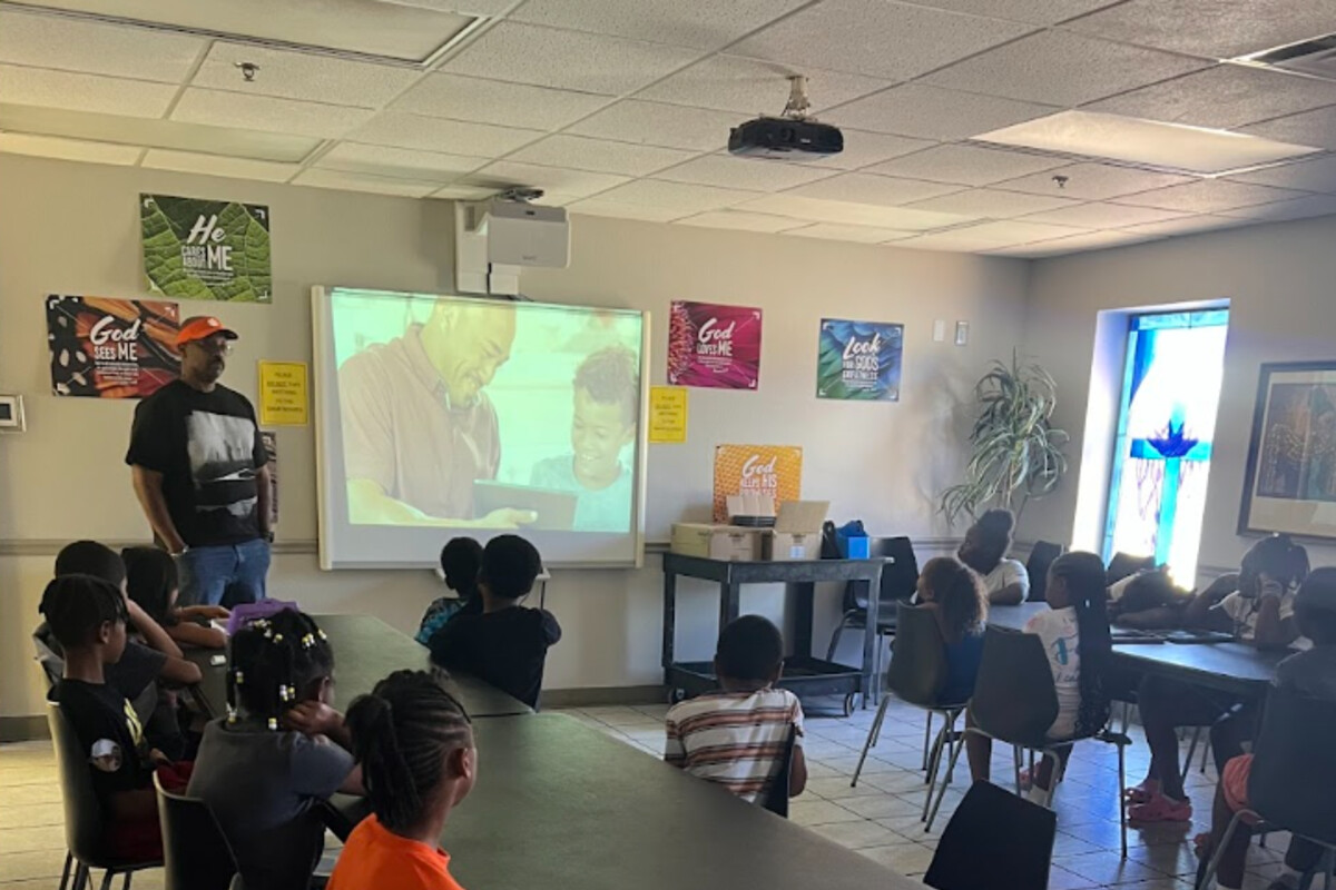 Dr. Weems in action leading the classroom at New Way Christian Home School Academy
